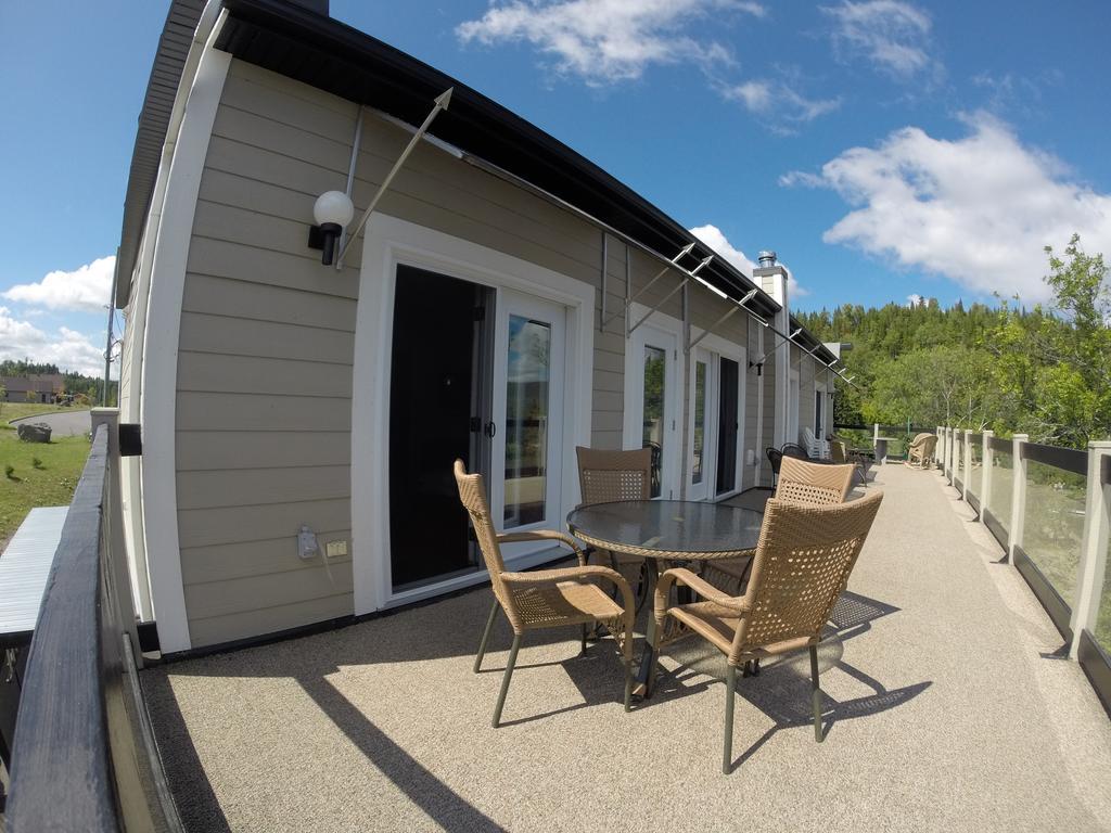 Auberge sur le lac Témiscouata Temiscouata Sur Le Lac Esterno foto